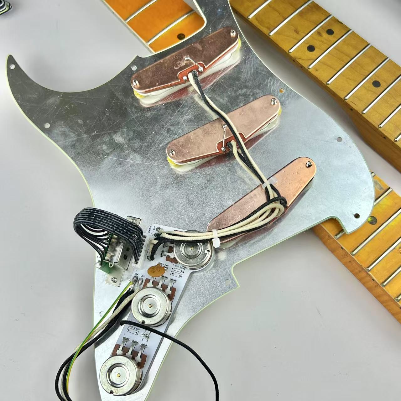 DIY Guitar ST Pickguard Kit SS – обзор и цена Diy Guitar Electronics Kit