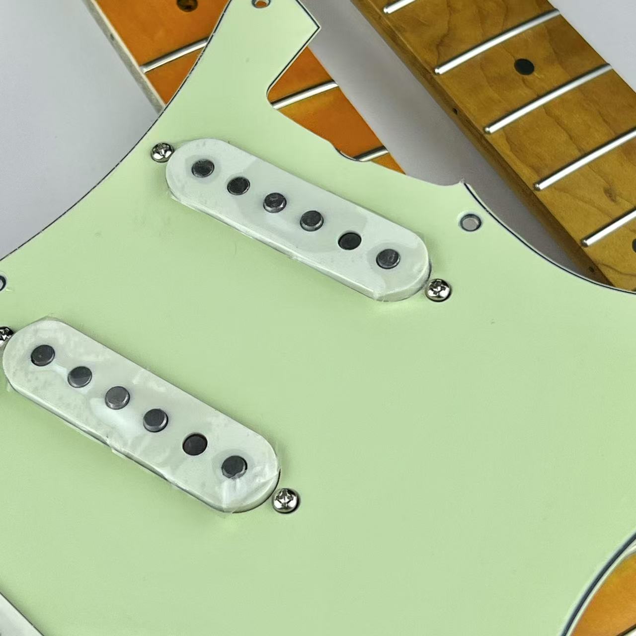 DIY Guitar ST Pickguard Kit SS – обзор и цена Diy Guitar Electronics Kit